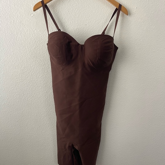 SKIMS BODY ZONED UNDERWIRE MID THIGH BODYSUIT Sz XL BD-ONS-9547W Cocoa Brown - Picture 2 of 5